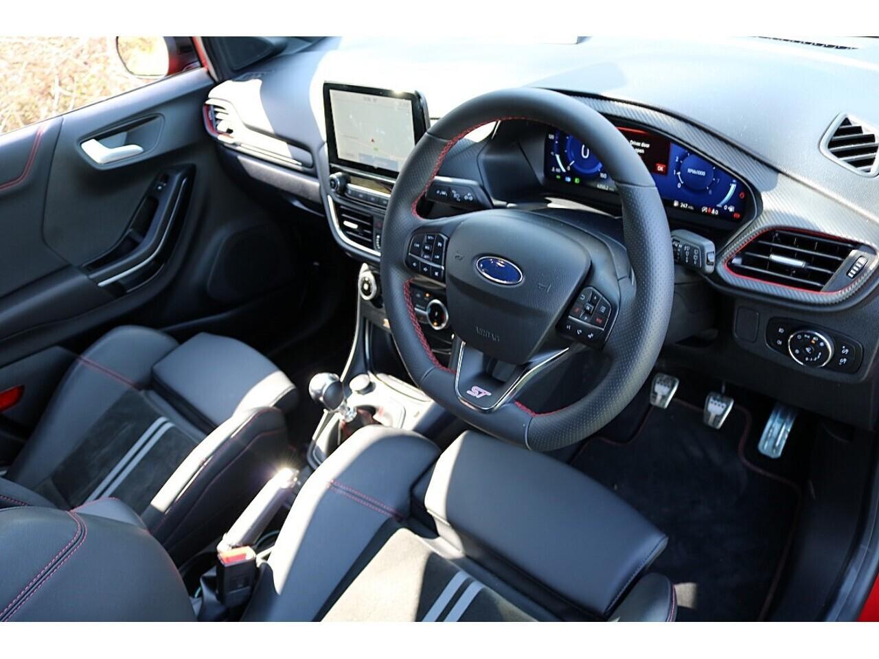 Ford Puma 1.5 T EcoBoost ST Manual (200BHP+Apple Car Play+KEYLESS+RIVACY+19