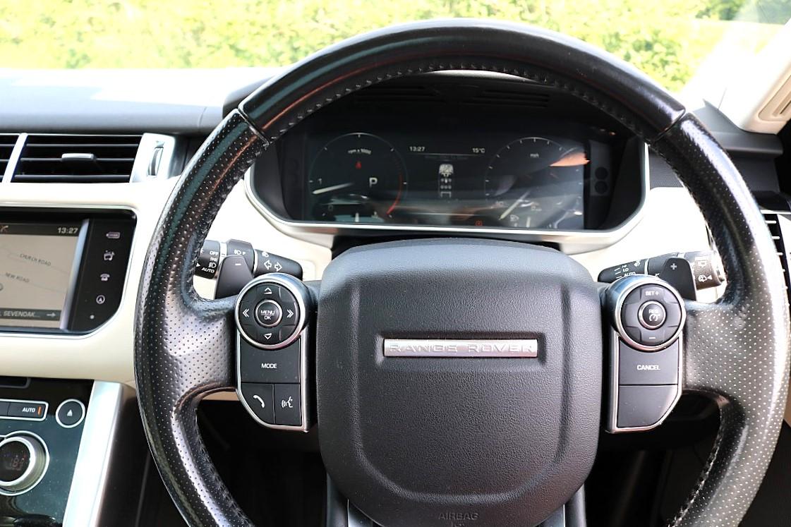 Land Rover Range Rover Sport 3.0 SD V6 HSE SUV 5dr Diesel Auto 4WD Euro 6 (s/s) (306 ps)