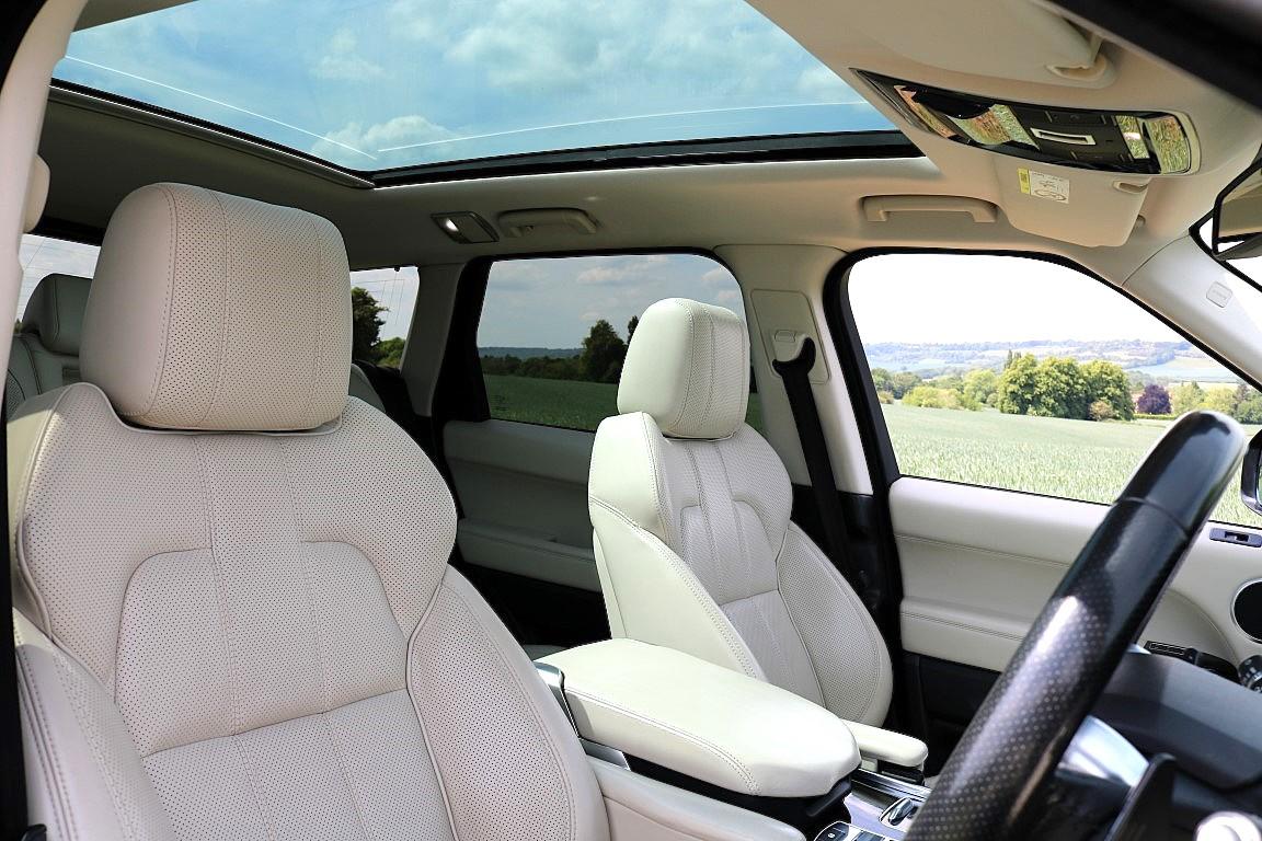 Land Rover Range Rover Sport 3.0 SD V6 HSE SUV 5dr Diesel Auto 4WD Euro 6 (s/s) (306 ps)