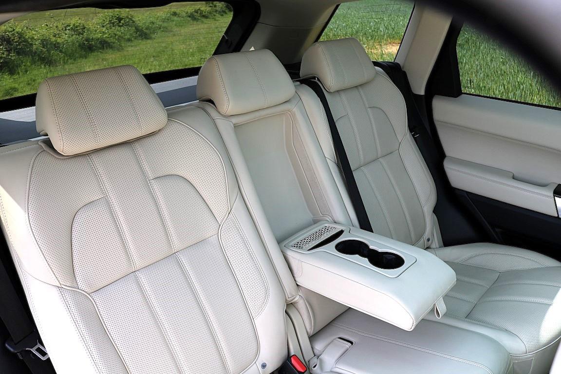 Land Rover Range Rover Sport 3.0 SD V6 HSE SUV 5dr Diesel Auto 4WD Euro 6 (s/s) (306 ps)
