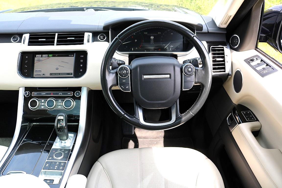 Land Rover Range Rover Sport 3.0 SD V6 HSE SUV 5dr Diesel Auto 4WD Euro 6 (s/s) (306 ps)