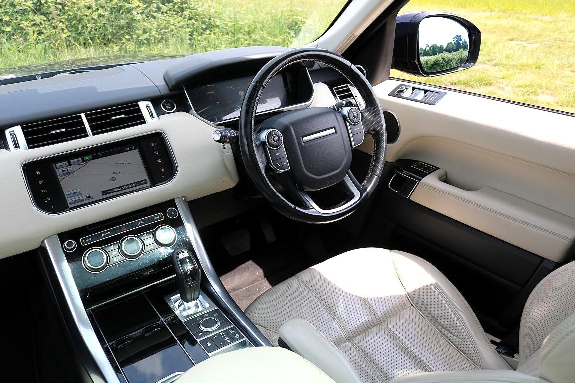 Land Rover Range Rover Sport 3.0 SD V6 HSE SUV 5dr Diesel Auto 4WD Euro 6 (s/s) (306 ps)