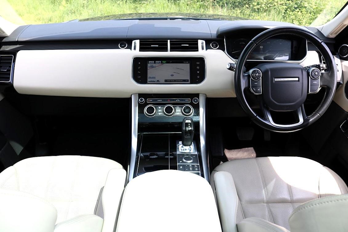 Land Rover Range Rover Sport 3.0 SD V6 HSE SUV 5dr Diesel Auto 4WD Euro 6 (s/s) (306 ps)