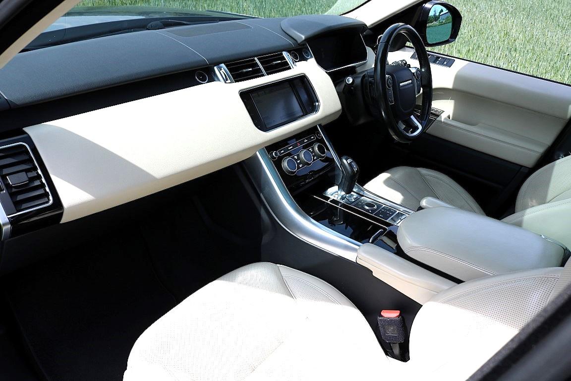 Land Rover Range Rover Sport 3.0 SD V6 HSE SUV 5dr Diesel Auto 4WD Euro 6 (s/s) (306 ps)
