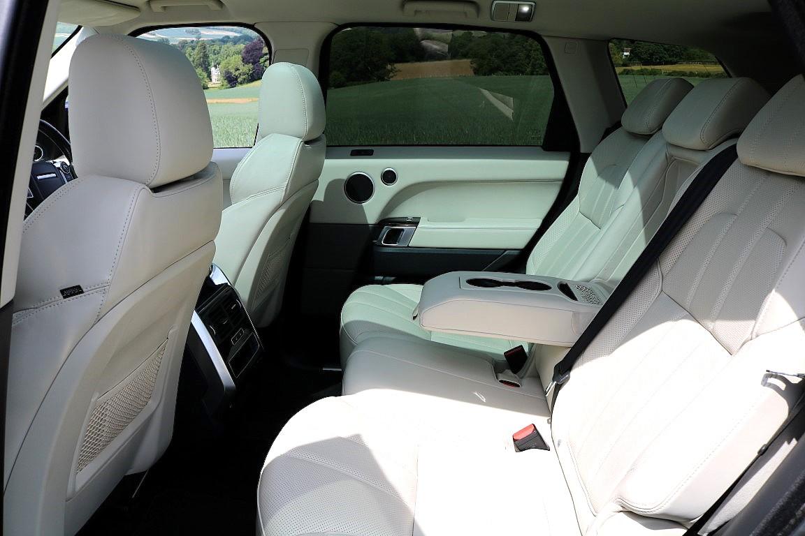 Land Rover Range Rover Sport 3.0 SD V6 HSE SUV 5dr Diesel Auto 4WD Euro 6 (s/s) (306 ps)