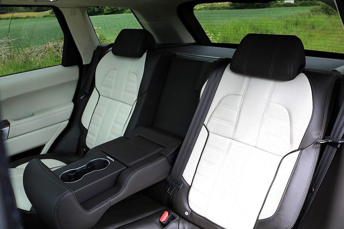 Land Rover Range Rover Sport 3.0 SD V6 Autobiography Dynamic SUV 5dr Diesel Auto 4WD Euro 6 (s/s) (306 ps)