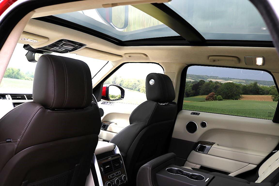 Land Rover Range Rover Sport 3.0 SD V6 Autobiography Dynamic SUV 5dr Diesel Auto 4WD Euro 6 (s/s) (306 ps)