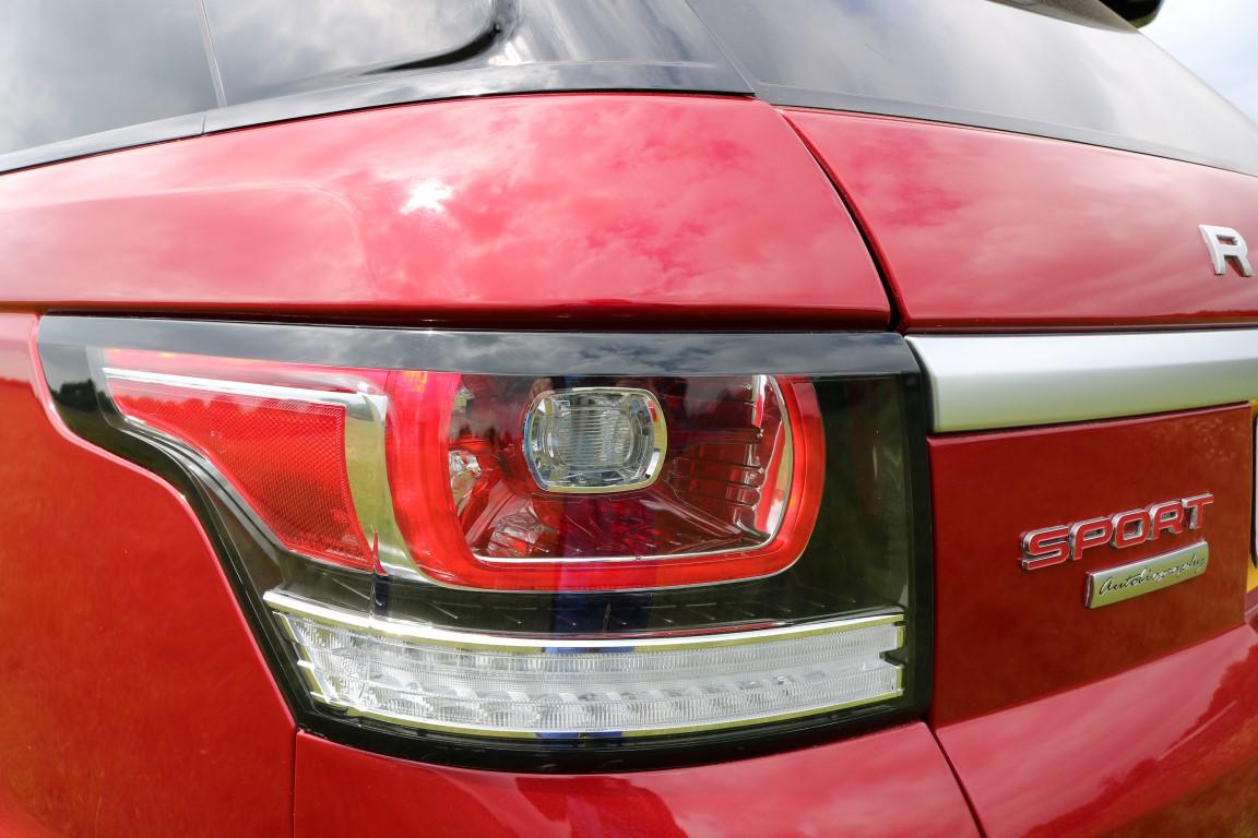 Land Rover Range Rover Sport 3.0 SD V6 Autobiography Dynamic SUV 5dr Diesel Auto 4WD Euro 6 (s/s) (306 ps)