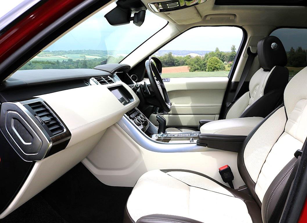 Land Rover Range Rover Sport 3.0 SD V6 Autobiography Dynamic SUV 5dr Diesel Auto 4WD Euro 6 (s/s) (306 ps)