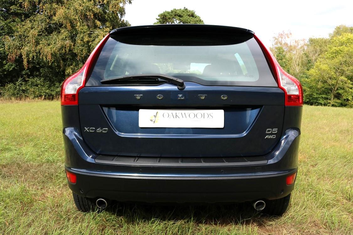 Volvo XC60 2.4 D5 SE Lux Nav SUV 5dr Diesel Geartronic AWD Euro 5 (215 ps)