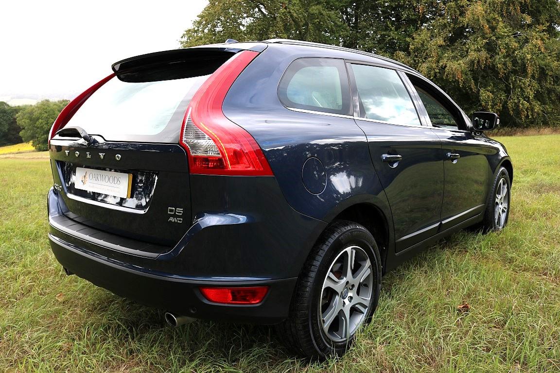 Volvo XC60 2.4 D5 SE Lux Nav SUV 5dr Diesel Geartronic AWD Euro 5 (215 ps)