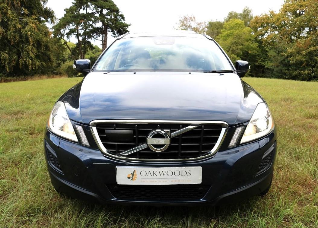 Volvo XC60 2.4 D5 SE Lux Nav SUV 5dr Diesel Geartronic AWD Euro 5 (215 ps)