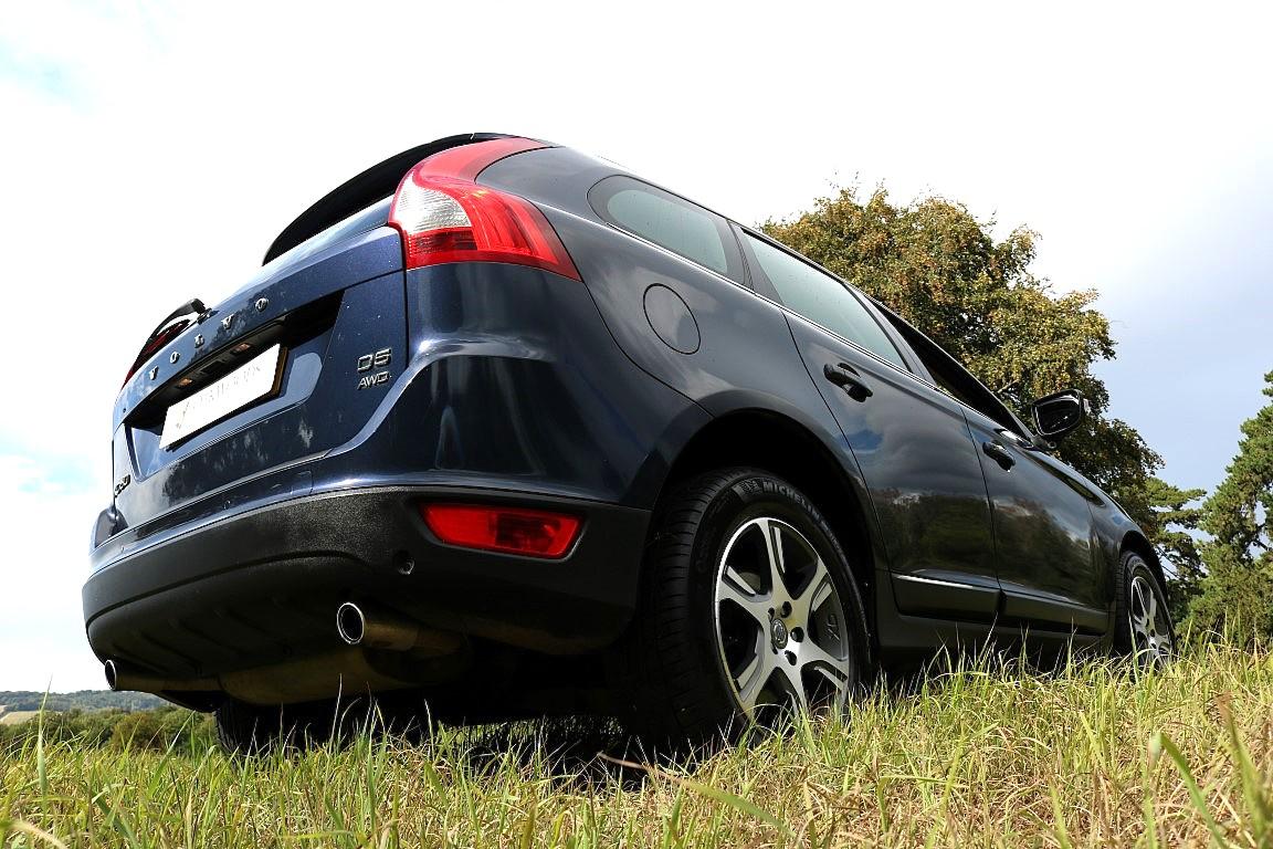 Volvo XC60 2.4 D5 SE Lux Nav SUV 5dr Diesel Geartronic AWD Euro 5 (215 ps)