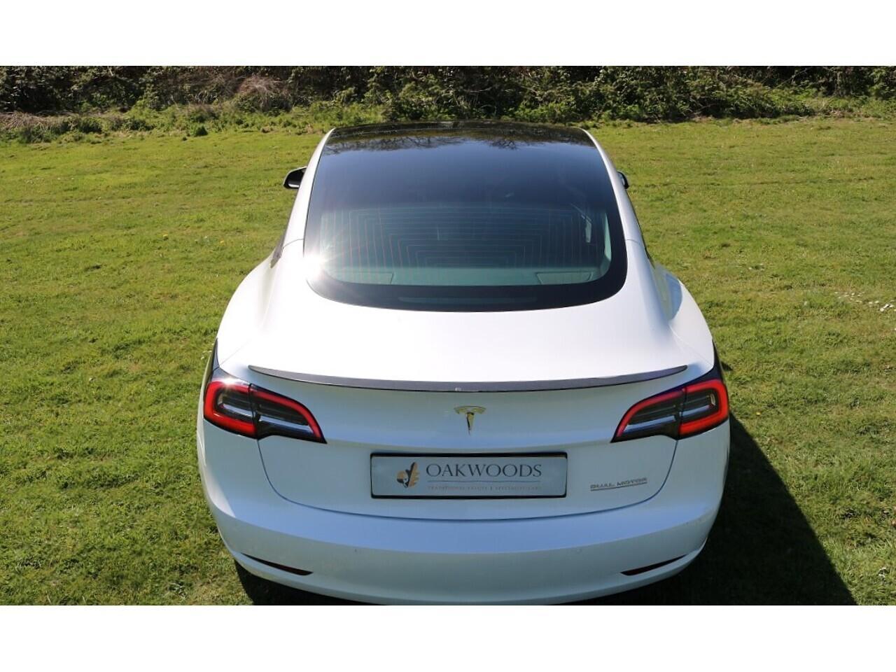 Tesla Model 3 Performance (1 Owner+PERFORMANCE Pack+Autopilot+Great Value) 0.0 4dr Saloon Automatic Electric