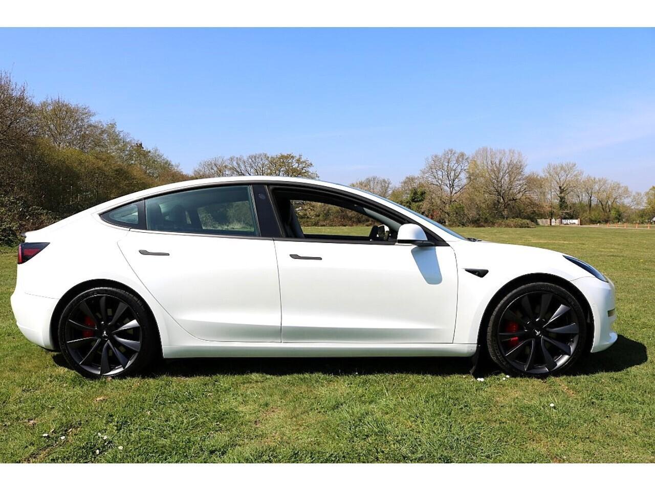 Tesla Model 3 Performance (1 Owner+PERFORMANCE Pack+Autopilot+Great Value) 0.0 4dr Saloon Automatic Electric