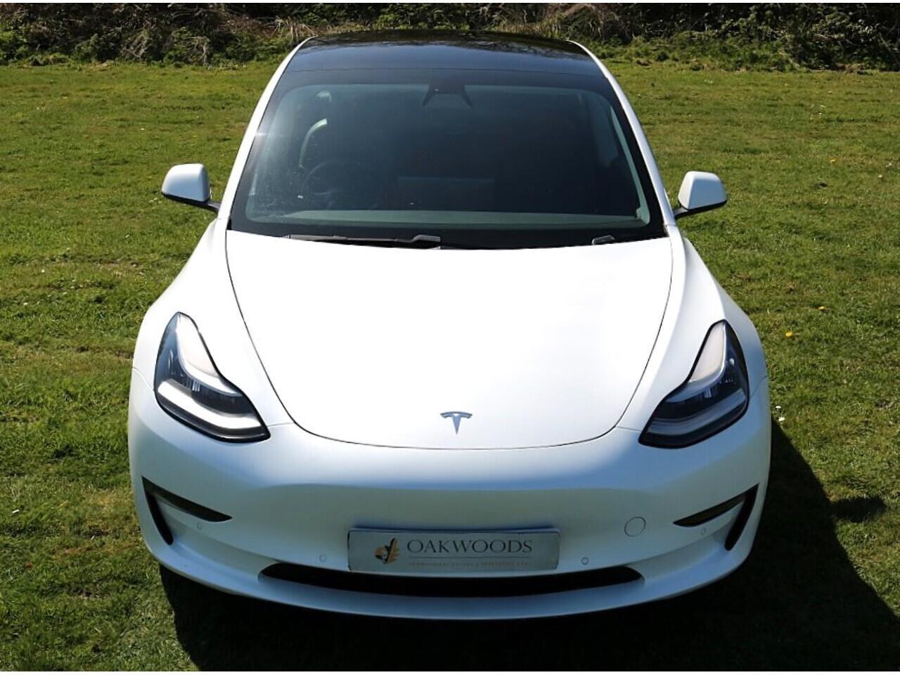 Tesla Model 3 Performance (1 Owner+PERFORMANCE Pack+Autopilot+Great Value) 0.0 4dr Saloon Automatic Electric