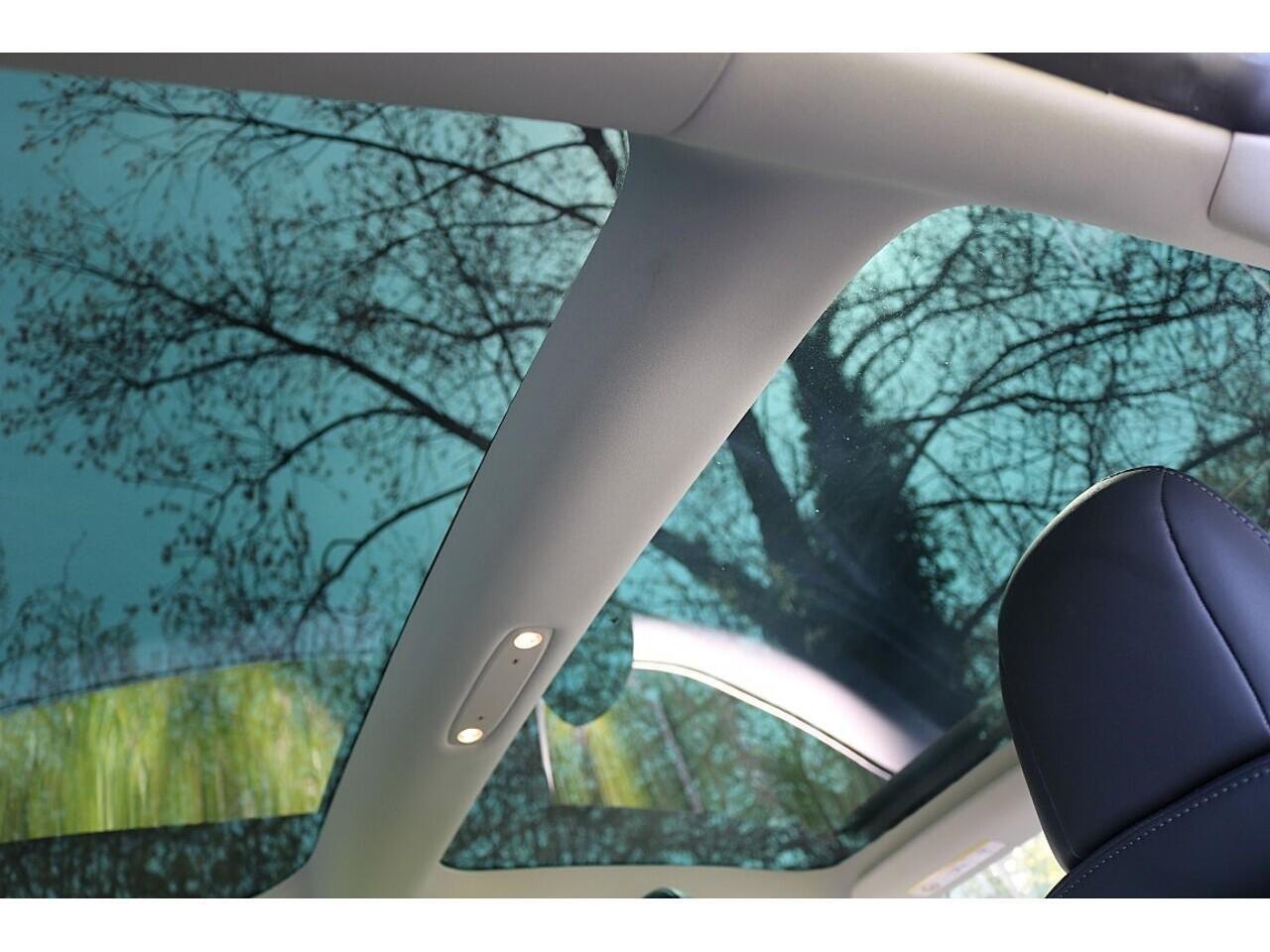 Tesla Model 3 Performance (1 Owner+PERFORMANCE Pack+Autopilot+Great Value) 0.0 4dr Saloon Automatic Electric