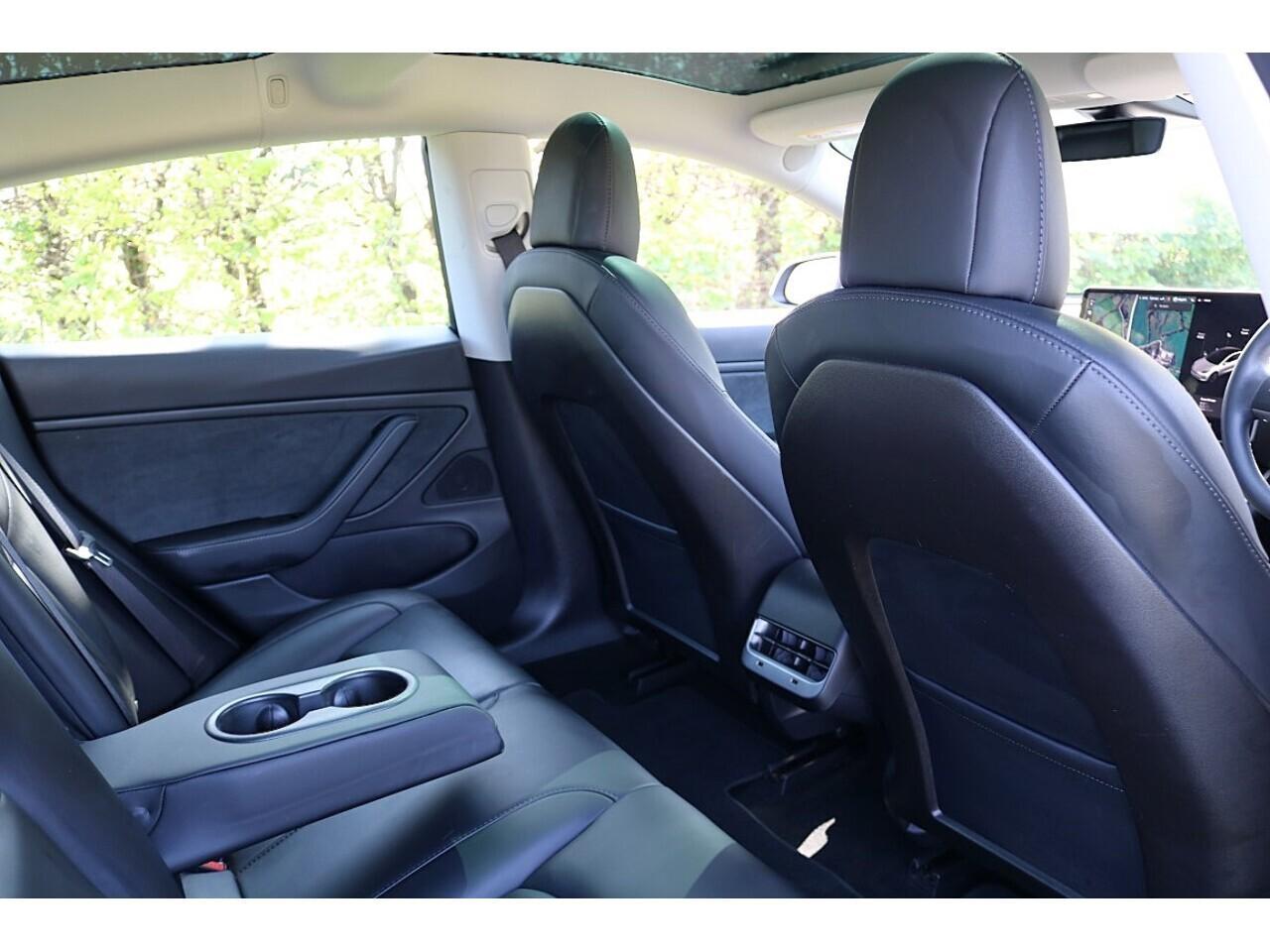 Tesla Model 3 Performance (1 Owner+PERFORMANCE Pack+Autopilot+Great Value) 0.0 4dr Saloon Automatic Electric