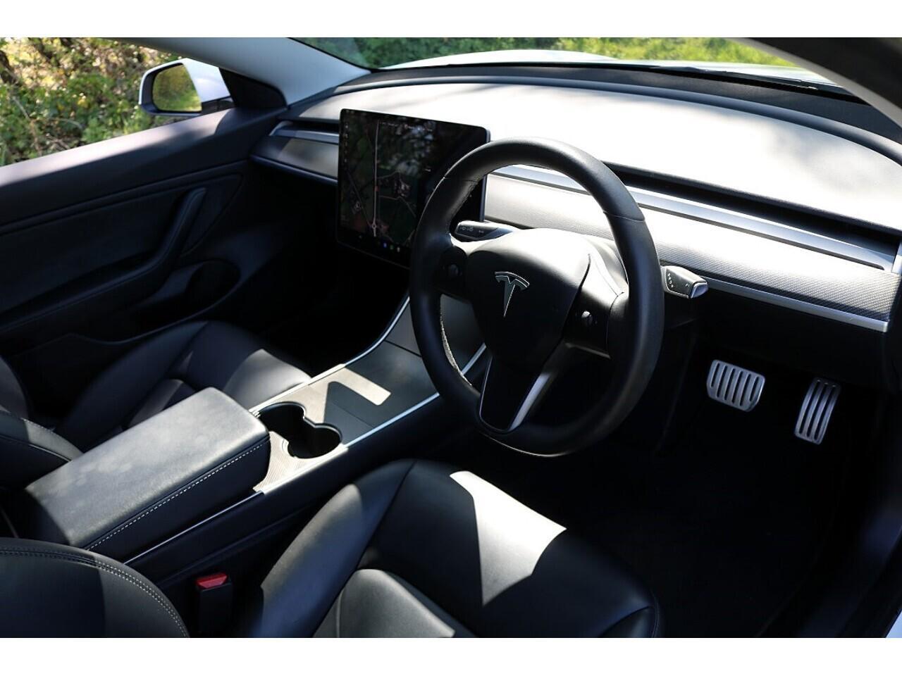Tesla Model 3 Performance (1 Owner+PERFORMANCE Pack+Autopilot+Great Value) 0.0 4dr Saloon Automatic Electric
