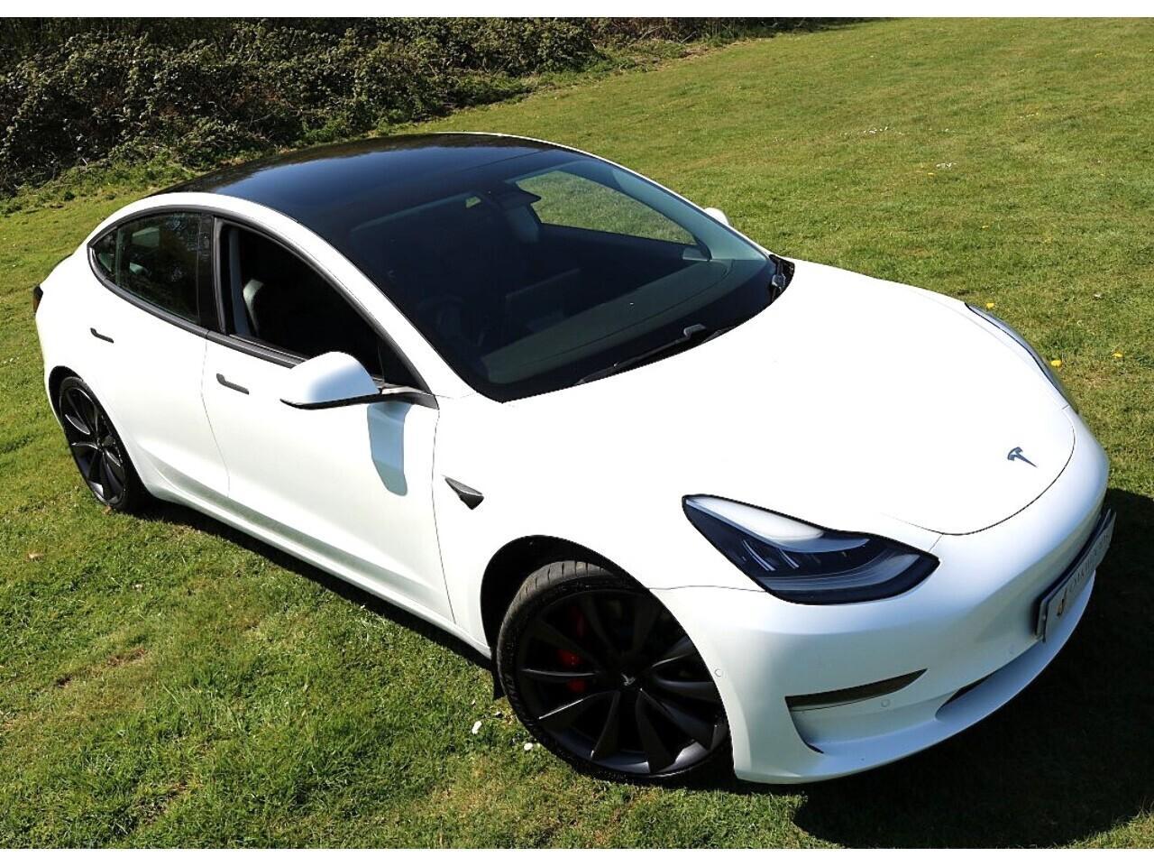 Tesla Model 3 Performance (1 Owner+PERFORMANCE Pack+Autopilot+Great Value) 0.0 4dr Saloon Automatic Electric