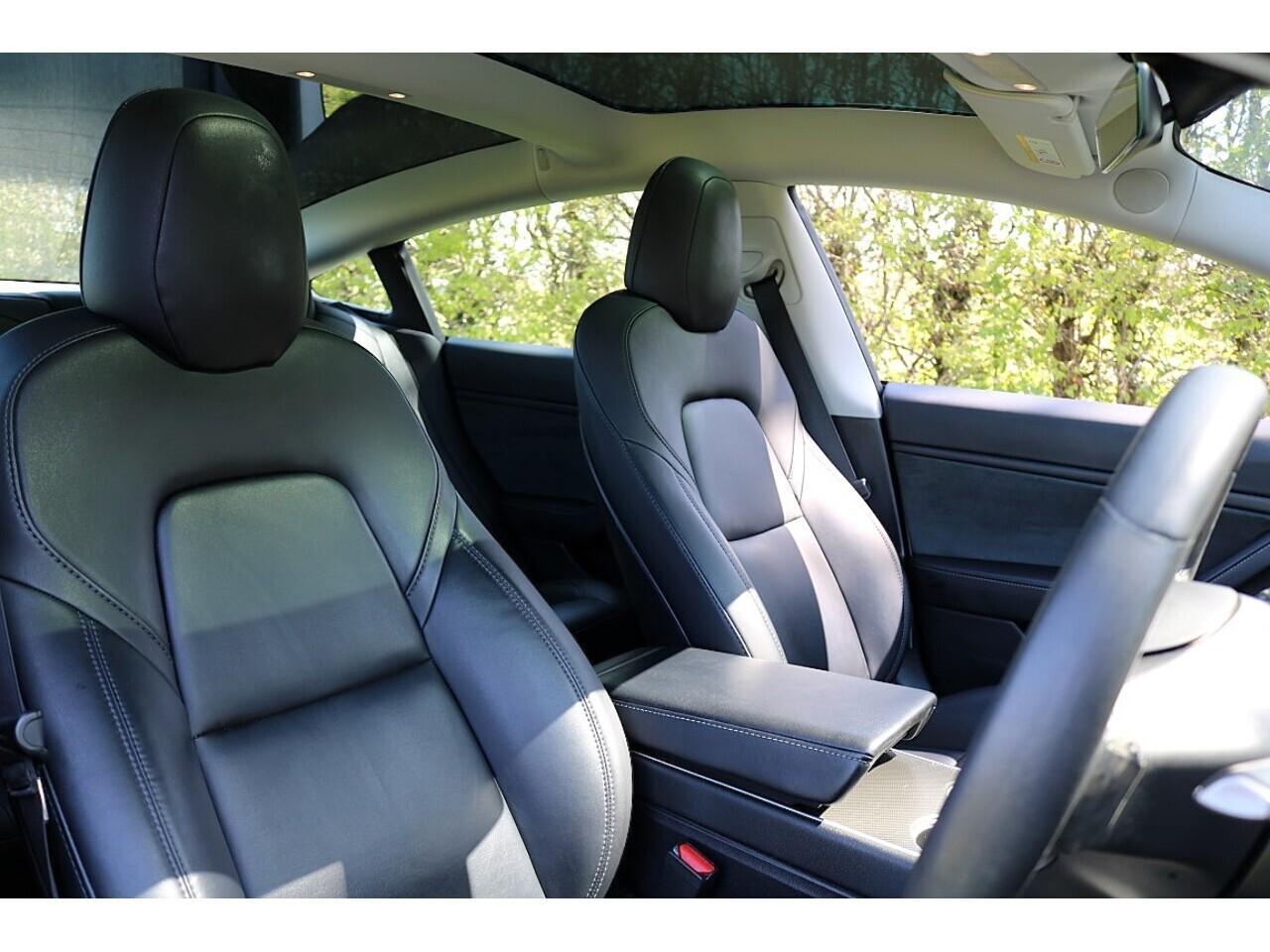 Tesla Model 3 Performance (1 Owner+PERFORMANCE Pack+Autopilot+Great Value) 0.0 4dr Saloon Automatic Electric