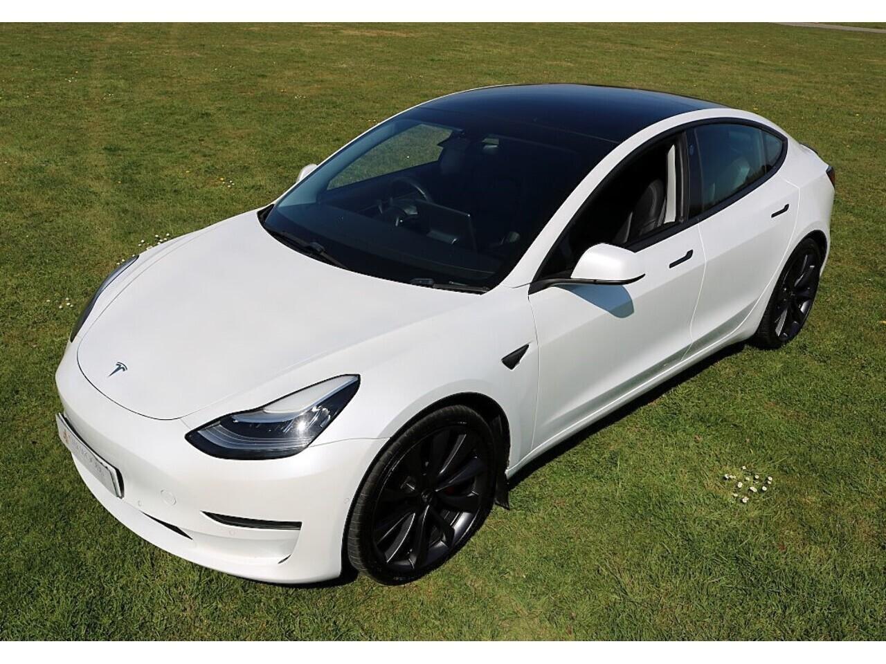 Tesla Model 3 Performance (1 Owner+PERFORMANCE Pack+Autopilot+Great Value) 0.0 4dr Saloon Automatic Electric