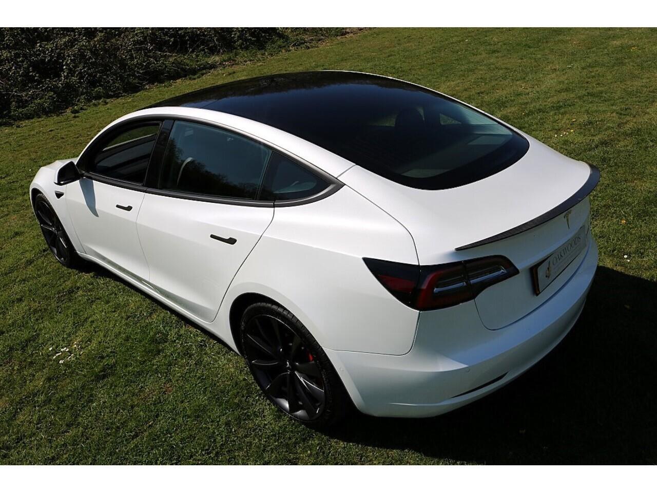 Tesla Model 3 Performance (1 Owner+PERFORMANCE Pack+Autopilot+Great Value) 0.0 4dr Saloon Automatic Electric
