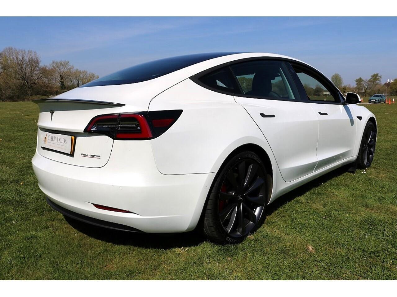 Tesla Model 3 Performance (1 Owner+PERFORMANCE Pack+Autopilot+Great Value) 0.0 4dr Saloon Automatic Electric