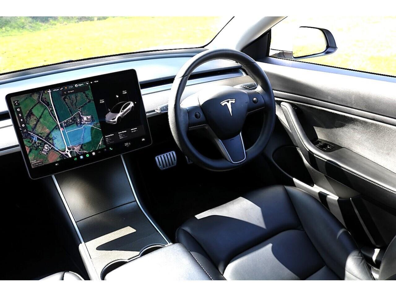 Tesla Model 3 Performance (1 Owner+PERFORMANCE Pack+Autopilot+Great Value) 0.0 4dr Saloon Automatic Electric