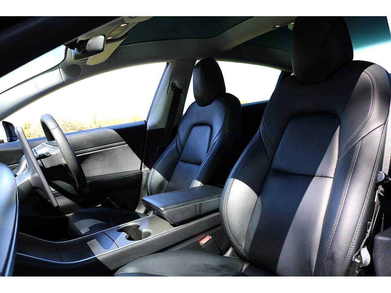 Tesla Model 3 Performance (1 Owner+PERFORMANCE Pack+Autopilot+Great Value) 0.0 4dr Saloon Automatic Electric