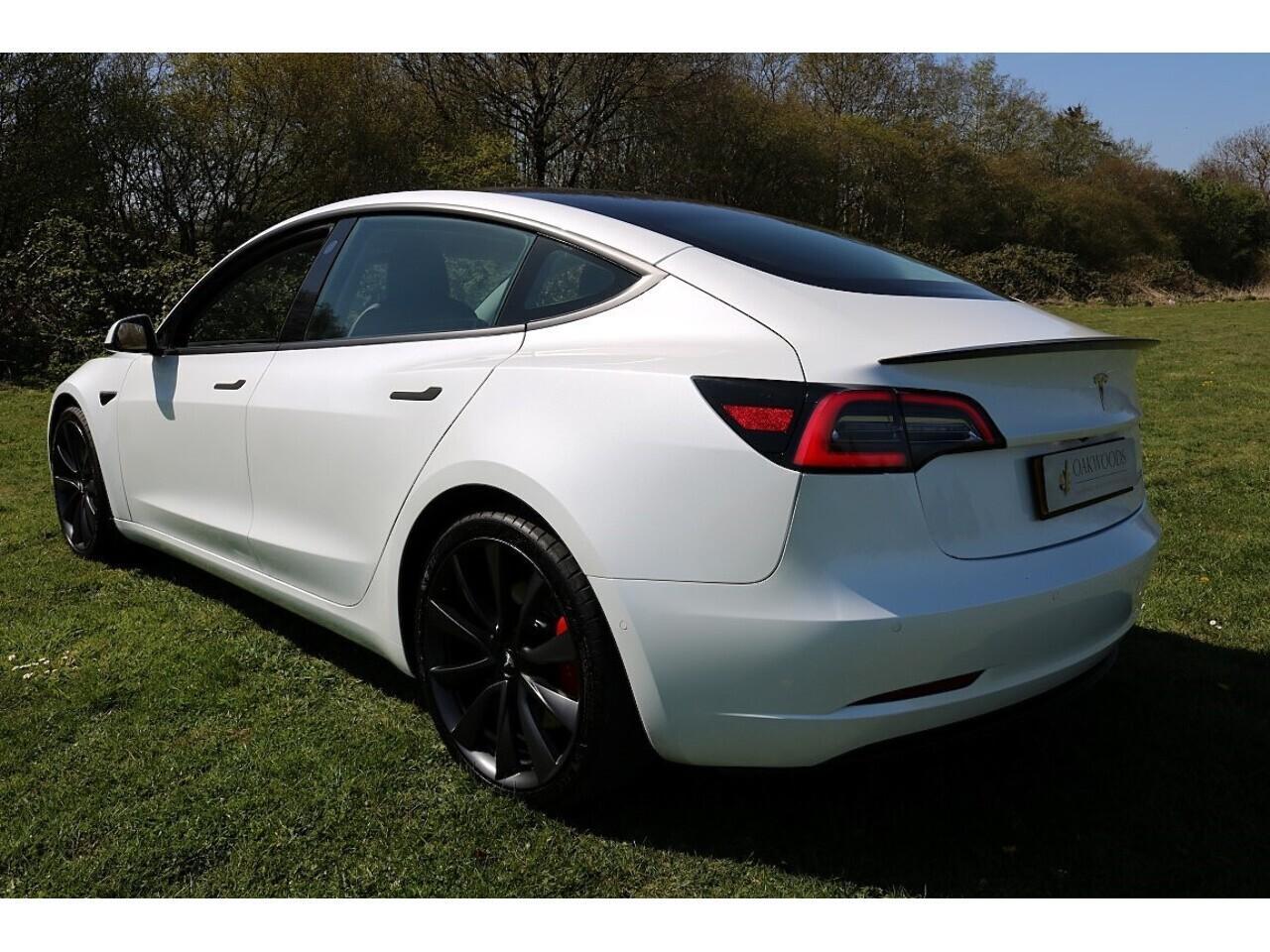 Tesla Model 3 Performance (1 Owner+PERFORMANCE Pack+Autopilot+Great Value) 0.0 4dr Saloon Automatic Electric