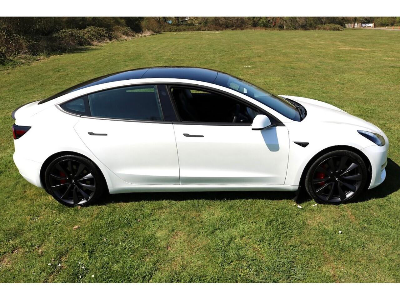 Tesla Model 3 Performance (1 Owner+PERFORMANCE Pack+Autopilot+Great Value) 0.0 4dr Saloon Automatic Electric