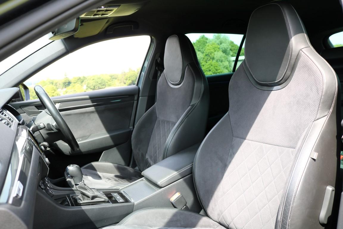 Skoda Superb 2.0 TDI SportLine Estate 5dr Diesel DSG Euro 6 (s/s) (190 ps)