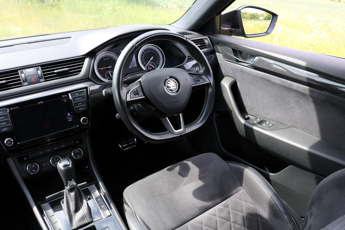 Skoda Superb 2.0 TDI SportLine Estate 5dr Diesel DSG Euro 6 (s/s) (190 ps)