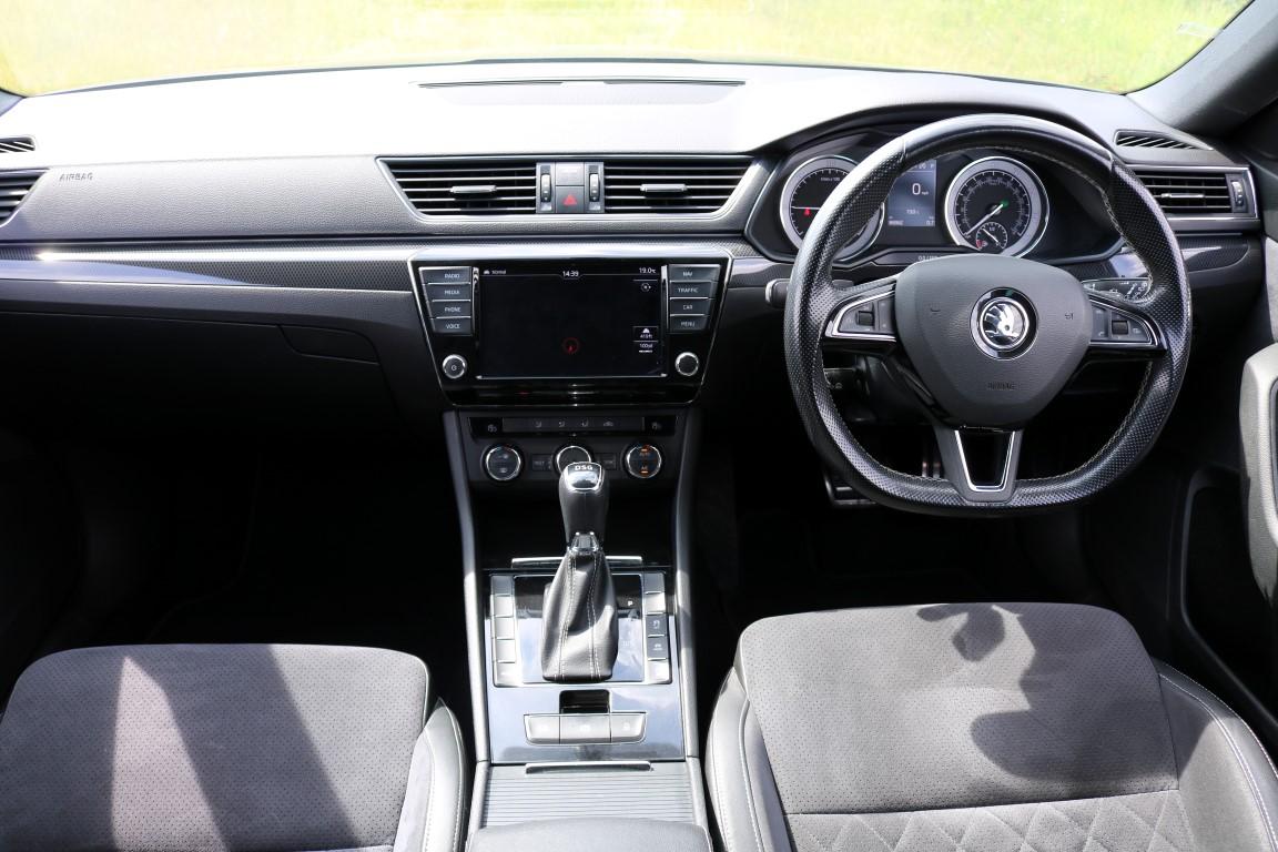 Skoda Superb 2.0 TDI SportLine Estate 5dr Diesel DSG Euro 6 (s/s) (190 ps)