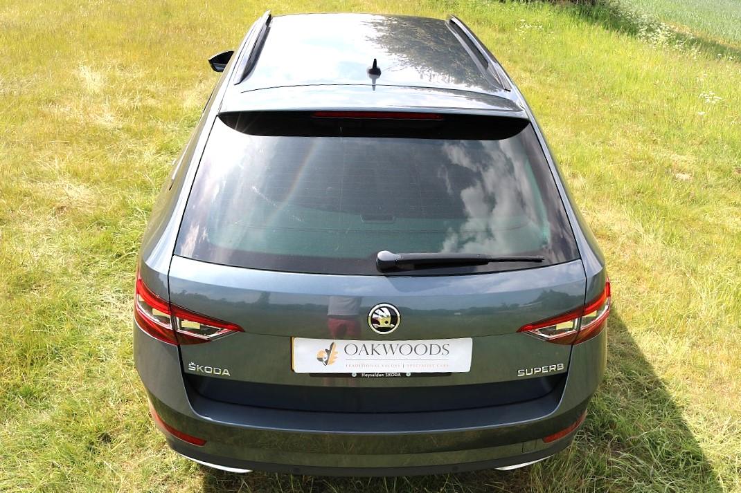 Skoda Superb 2.0 TDI SportLine Estate 5dr Diesel DSG Euro 6 (s/s) (190 ps)