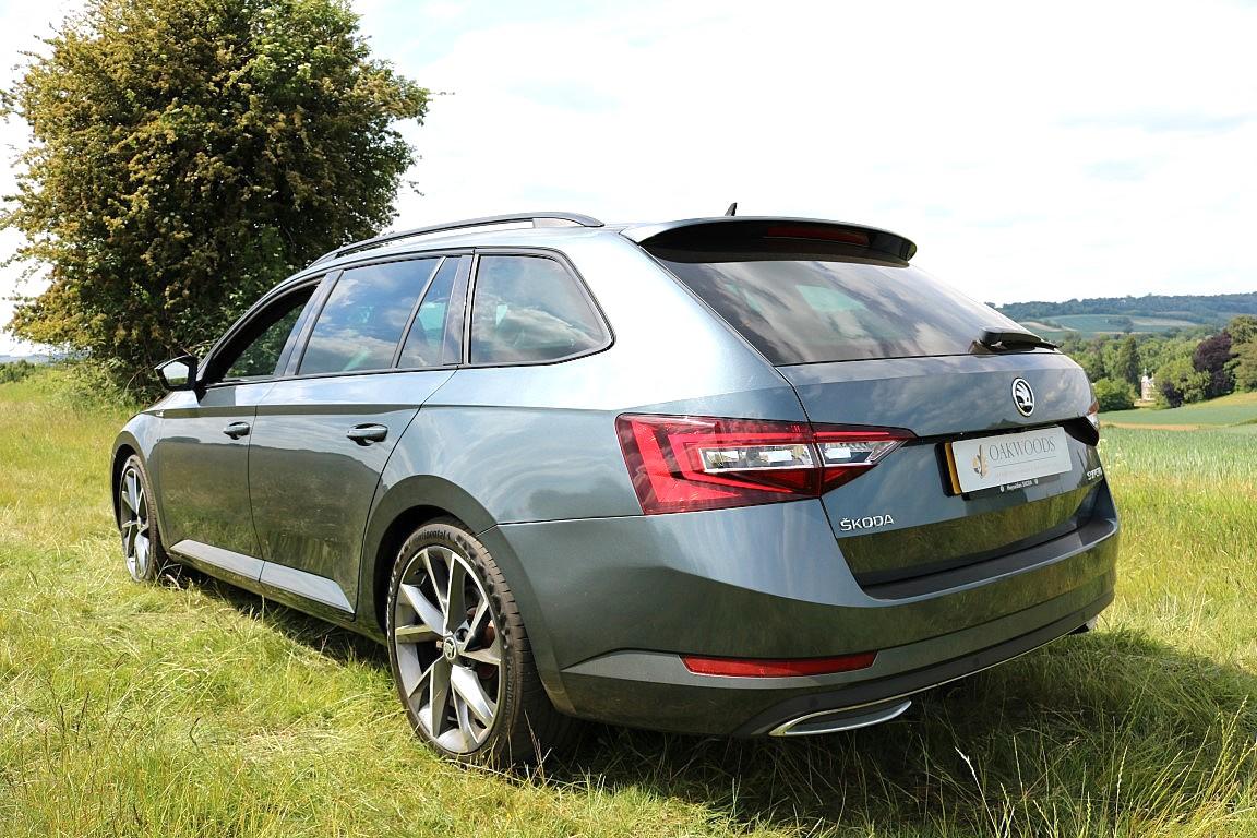 Skoda Superb 2.0 TDI SportLine Estate 5dr Diesel DSG Euro 6 (s/s) (190 ps)