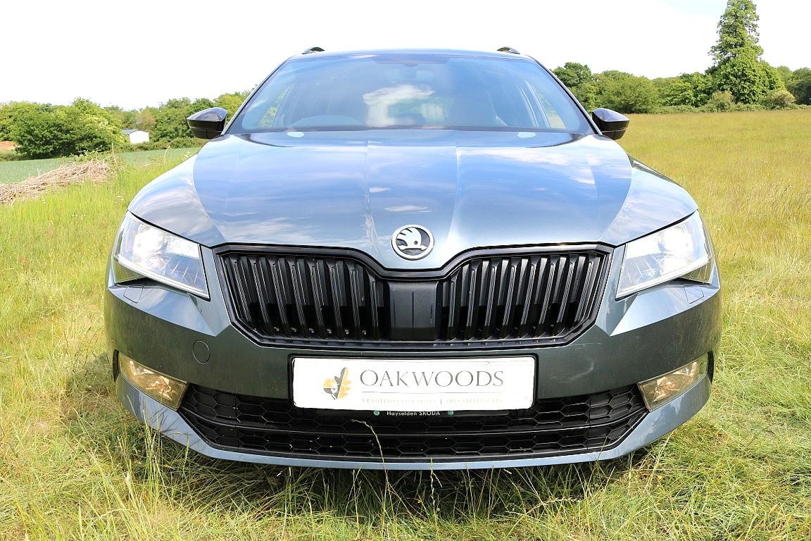 Skoda Superb 2.0 TDI SportLine Estate 5dr Diesel DSG Euro 6 (s/s) (190 ps)