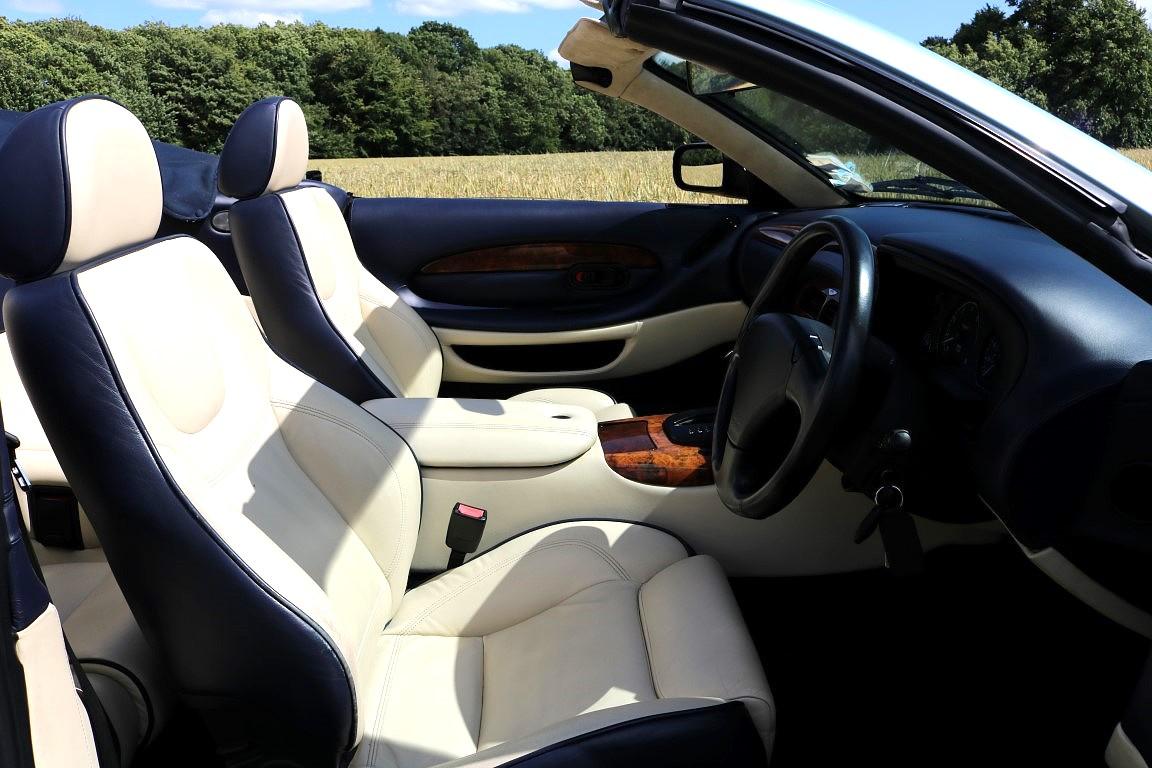 Aston Martin DB7 5.9 Volante 2dr Petrol Automatic (472 g/km, 420 bhp)