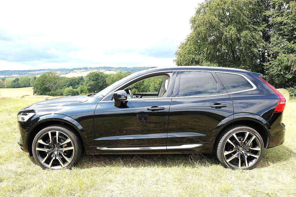 Volvo XC60 2.0 B5 MHEV Inscription Pro SUV 5dr Diesel Hybrid Auto AWD Euro 6 (s/s) (235 ps)