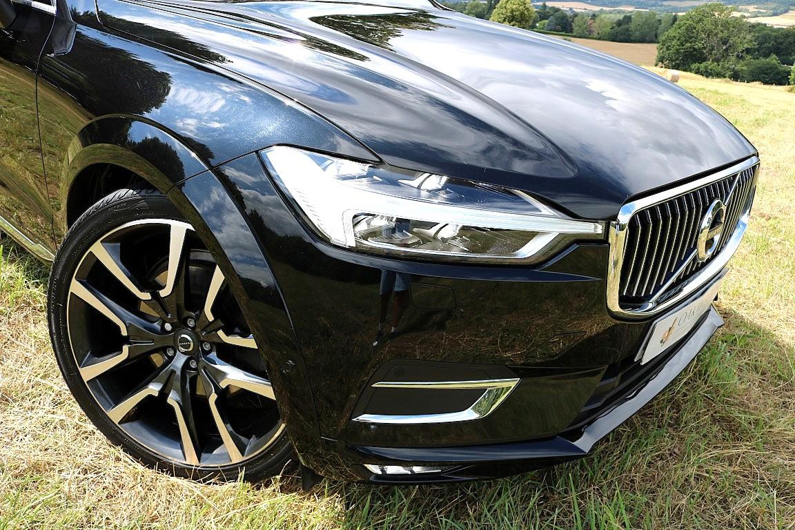Volvo XC60 2.0 B5 MHEV Inscription Pro SUV 5dr Diesel Hybrid Auto AWD Euro 6 (s/s) (235 ps)