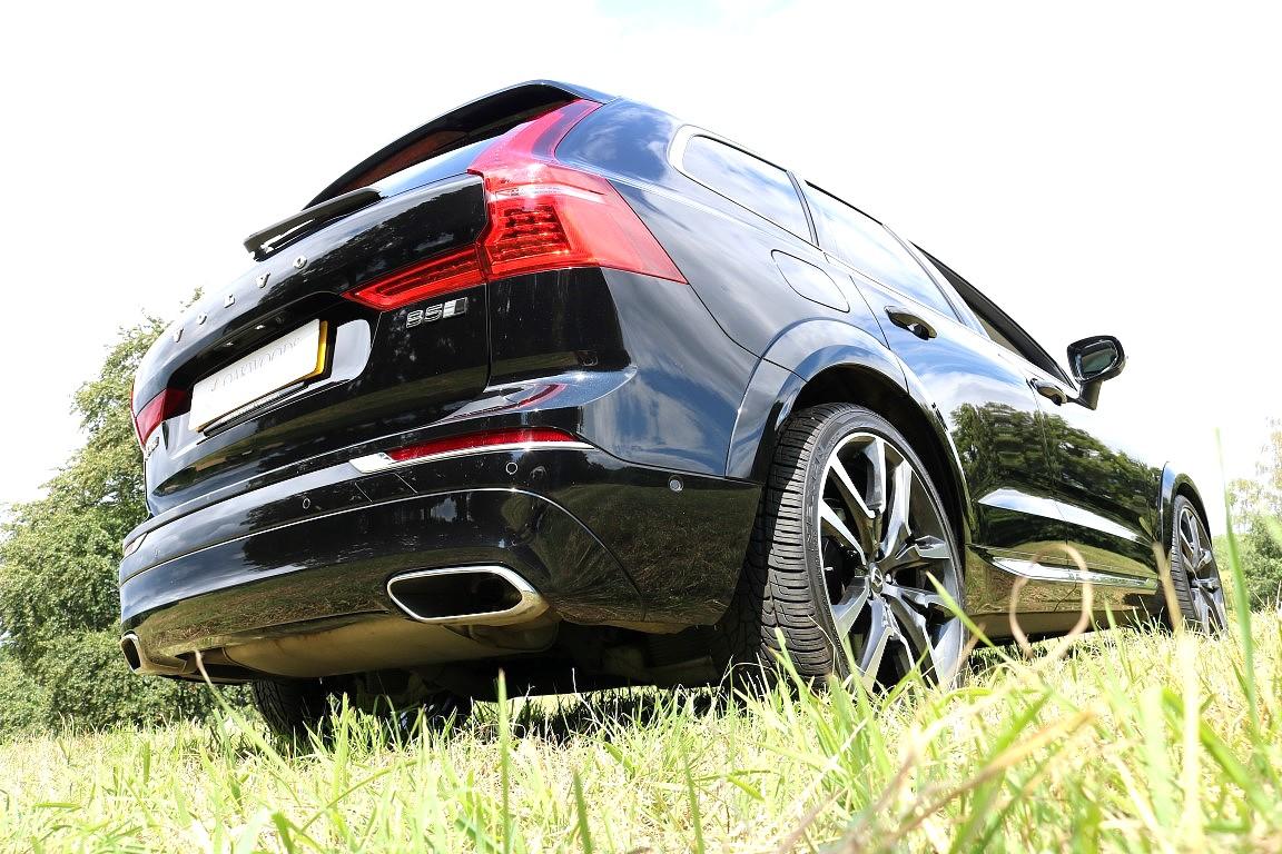 Volvo XC60 2.0 B5 MHEV Inscription Pro SUV 5dr Diesel Hybrid Auto AWD Euro 6 (s/s) (235 ps)