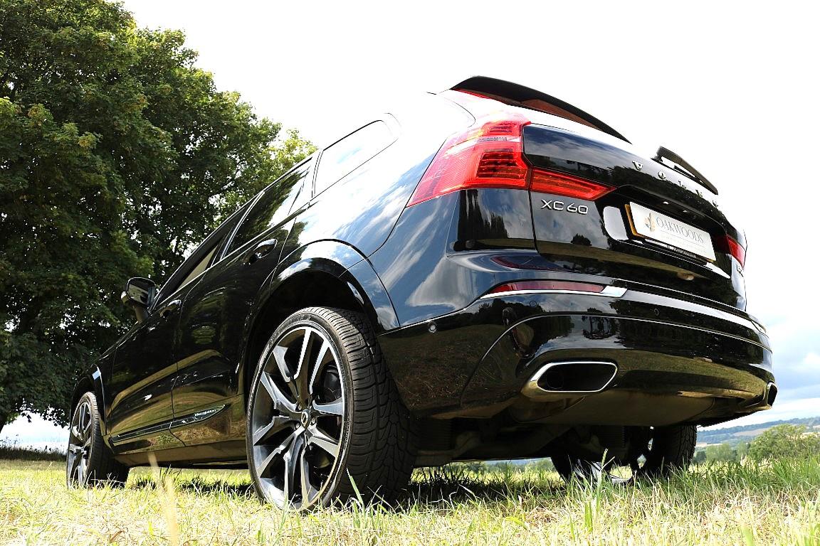 Volvo XC60 2.0 B5 MHEV Inscription Pro SUV 5dr Diesel Hybrid Auto AWD Euro 6 (s/s) (235 ps)