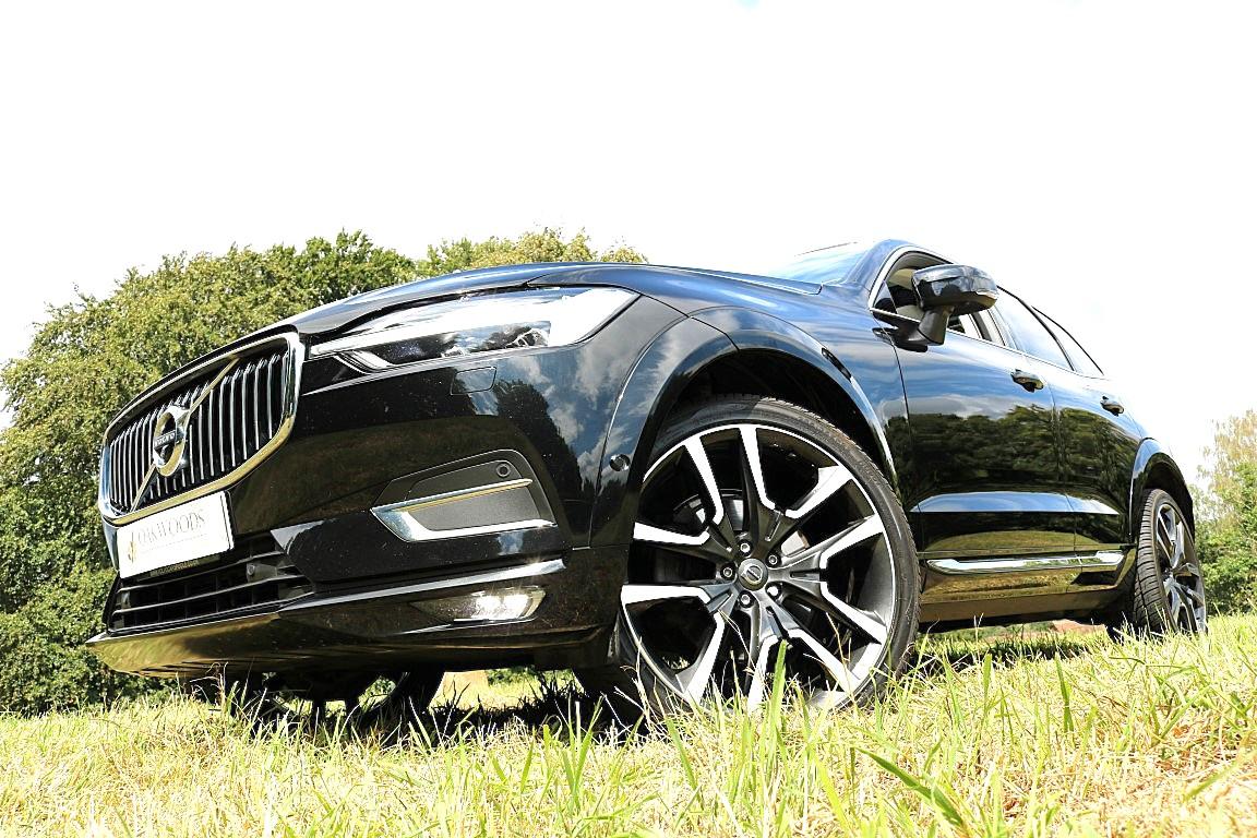 Volvo XC60 2.0 B5 MHEV Inscription Pro SUV 5dr Diesel Hybrid Auto AWD Euro 6 (s/s) (235 ps)