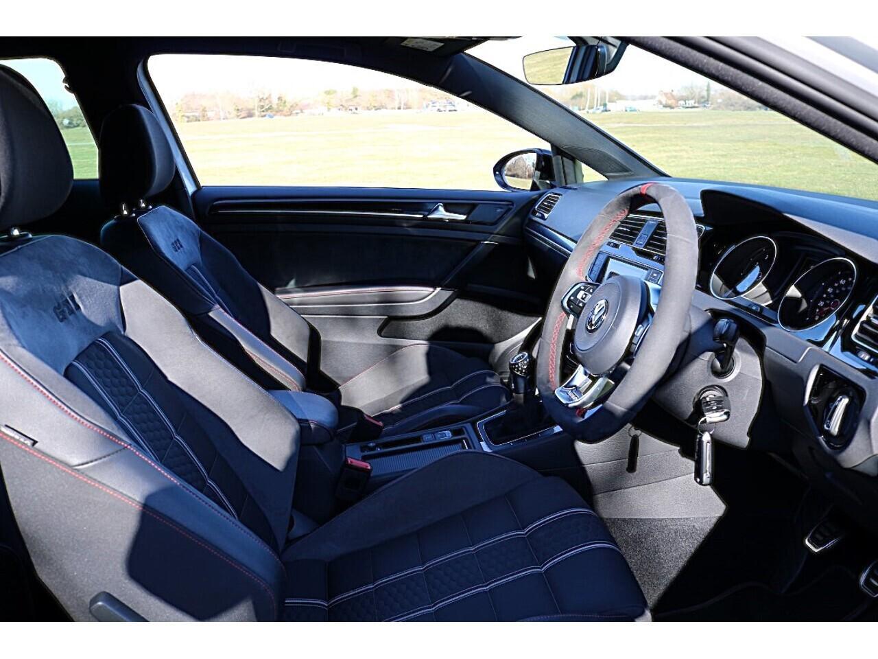 Volkswagen Golf TSI BlueMotion Tech GTI Clubsport 40 (Apple Car Play+Stage 1+Sachs Clutch+Racing Line Suspension) 2.0 3dr Hatchback Manual Petrol