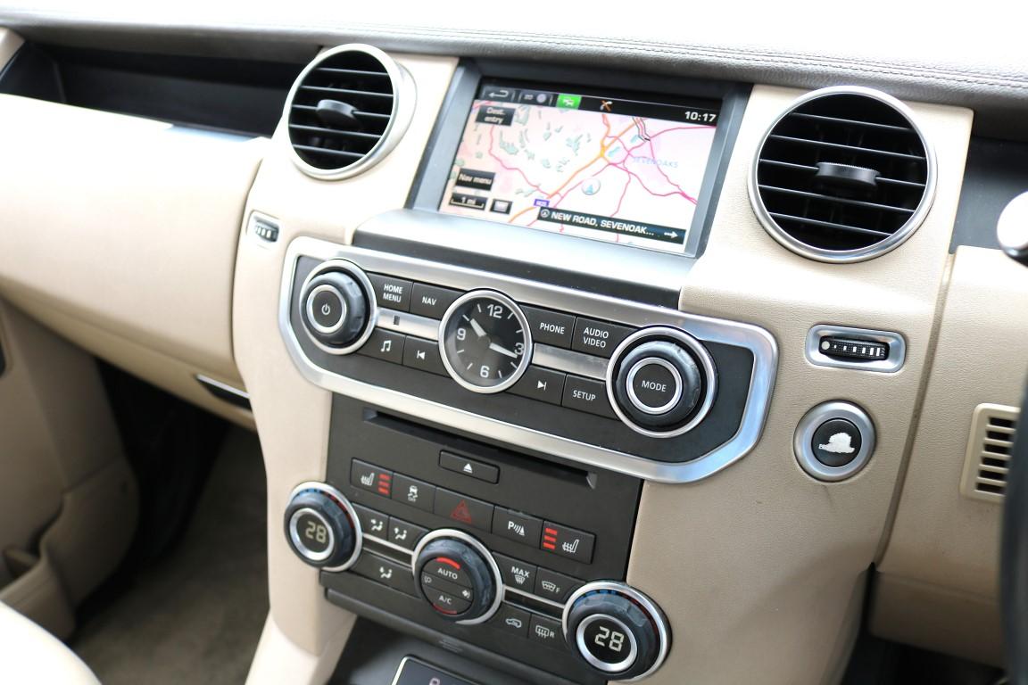 Land Rover Discovery 4 3.0 SD V6 SE Tech SUV 5dr Diesel Auto 4WD Euro 5 (s/s) (255 bhp)