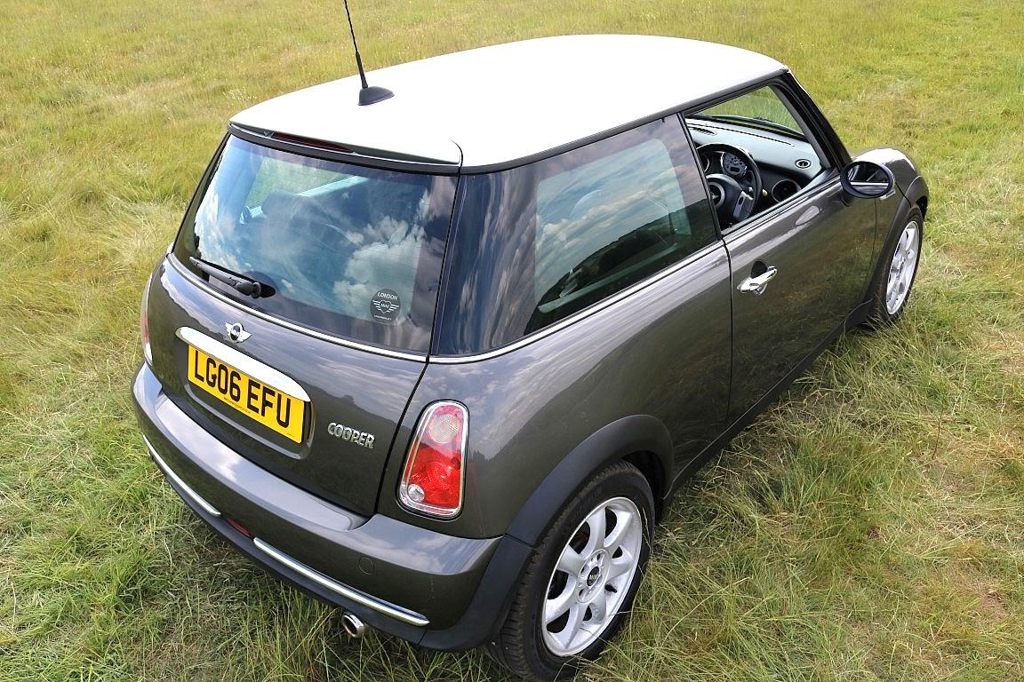 MINI Hatch 1.6 Cooper Park Lane Hatchback 3dr Petrol Manual Euro 4 (116 bhp)