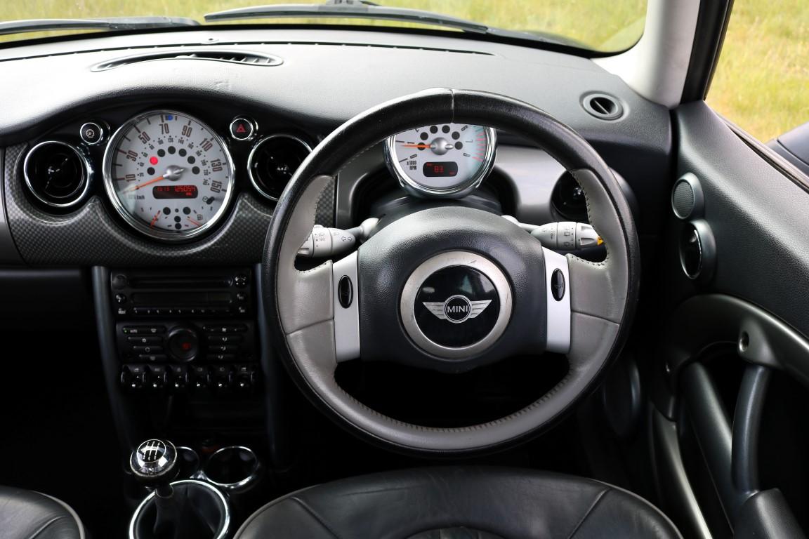 MINI Hatch 1.6 Cooper Park Lane Hatchback 3dr Petrol Manual Euro 4 (116 bhp)