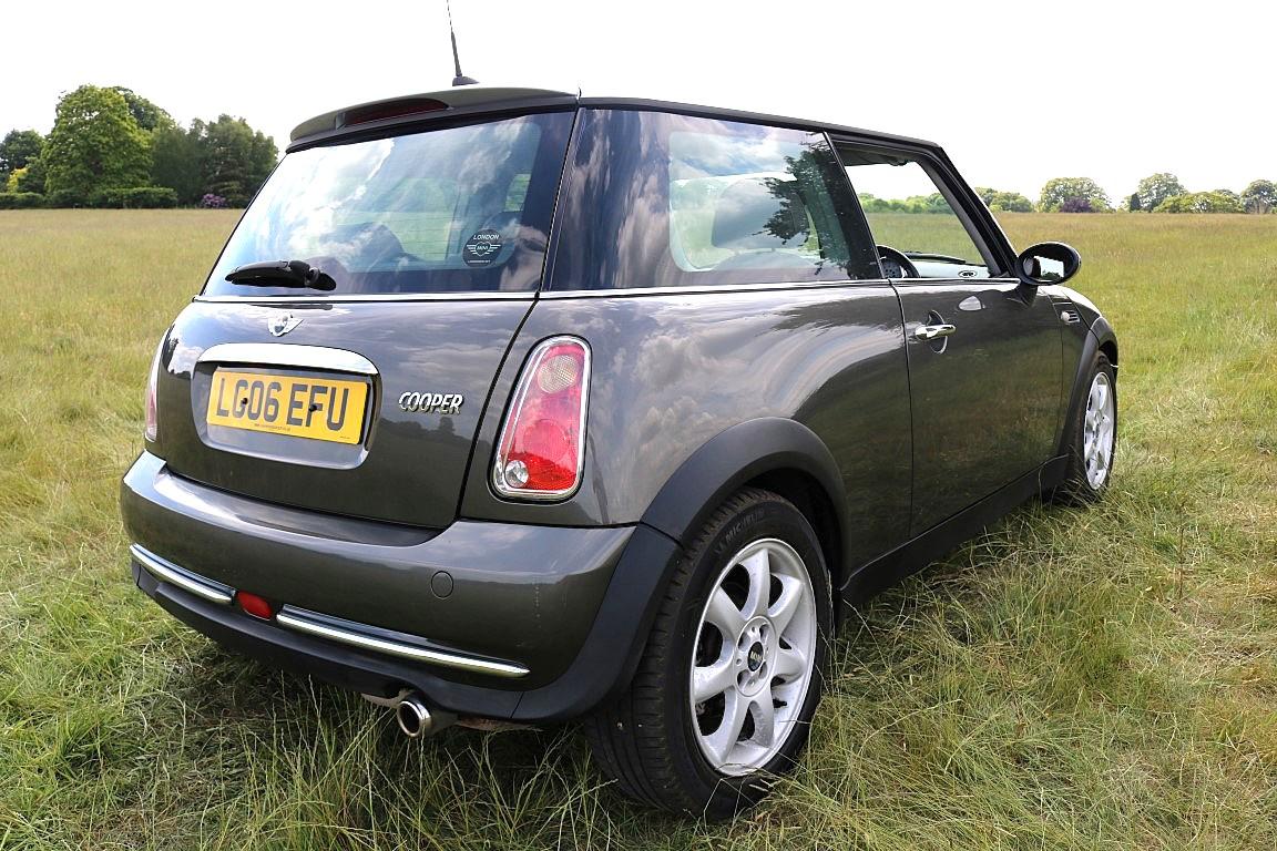 MINI Hatch 1.6 Cooper Park Lane Hatchback 3dr Petrol Manual Euro 4 (116 bhp)