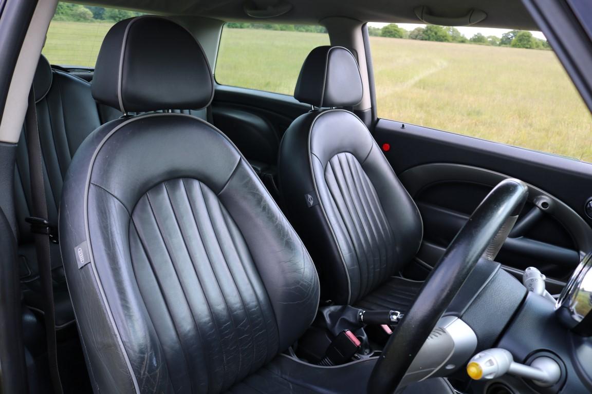 MINI Hatch 1.6 Cooper Park Lane Hatchback 3dr Petrol Manual Euro 4 (116 bhp)